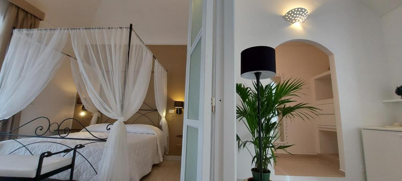 La Locanda Della Castellana Adults Only Peschici Szoba fotó