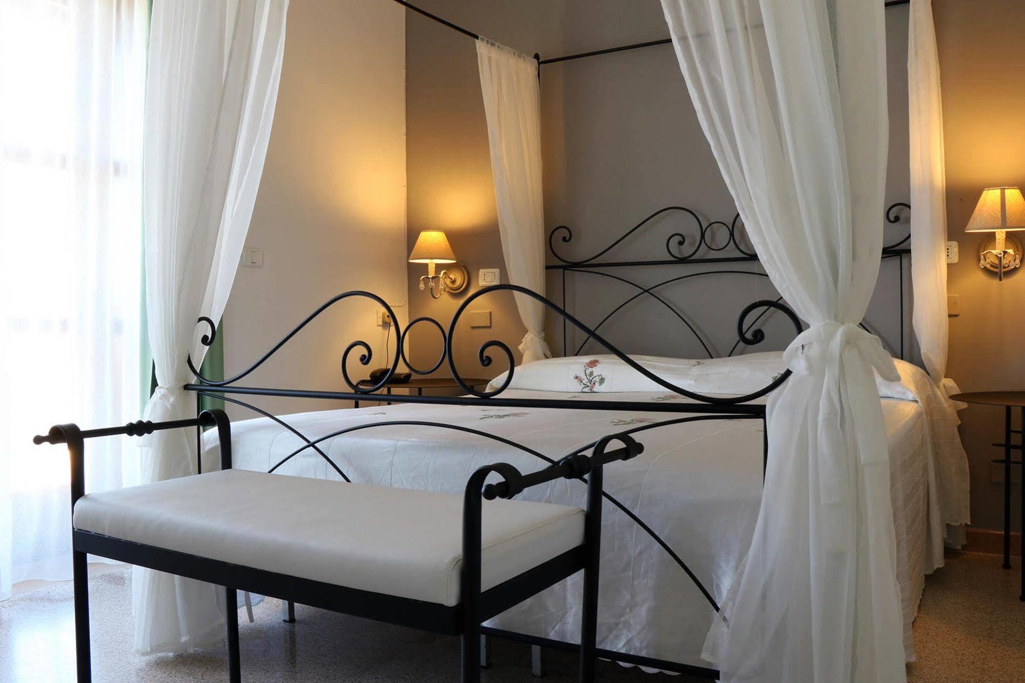 La Locanda Della Castellana Adults Only Peschici Kültér fotó